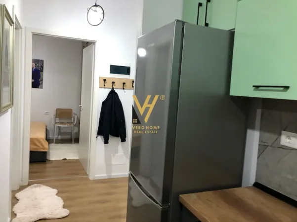 Tirane, jepet me qera apartament 1+1+Ballkon Kati 6, 55 m² 420 € (ALI DEMI)
