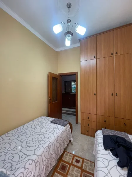 Tirane, jepet me qera apartament 2+1+Ballkon Kati 2, 86 m² 700 € (Stadiumi Dinamo)