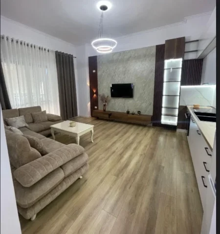 Tirane, jepet me qera apartament 2+1 Kati 1, 100 m² 500 € (ASTIR)