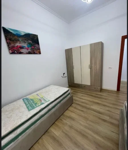 Tirane, jepet me qera apartament 2+1 Kati 1, 100 m² 500 € (ASTIR)