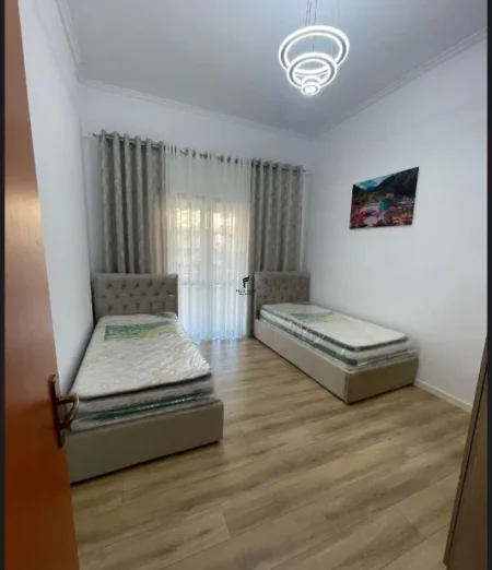 Tirane, jepet me qera apartament 2+1 Kati 1, 100 m² 500 € (ASTIR)