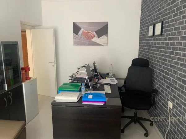 Tirane, shitet apartament 1+1 Kati 1, 44 m² 160.000 € 