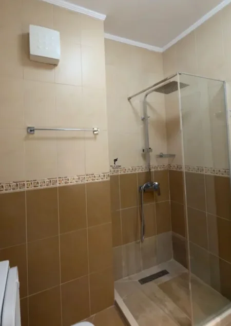 Tirane, jepet me qera apartament 1+1 Kati 3, 66 m² 650 € (21 DHJETORI)