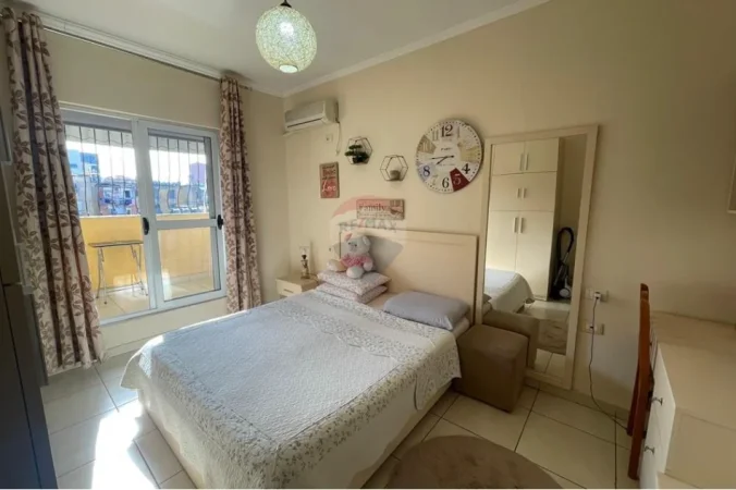 Tirane, shitet apartament 3+1 Kati 6, 82 m² 170.000 € (Ali demi)