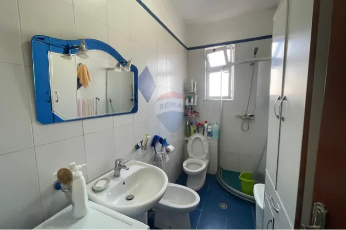 Tirane, shitet apartament 3+1 Kati 6, 82 m² 170.000 € (Ali demi)