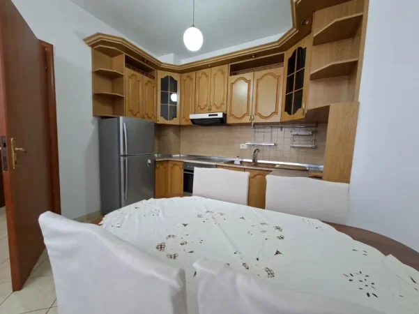 🏠 Me Qera: Apt. 3+1+2wc (📍Stc. Trenit / Harry Fultz)🔥 Super vendndodhje || Hera e parë me qera ✨️ 72,000 Lekë/ Muaji 💶