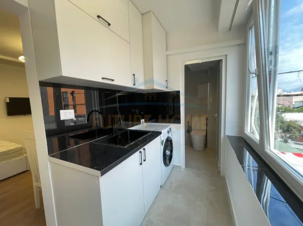 Tirane, shitet vetem 1 dhome Kati 3, 30 m² 92.400 € (medreseja)