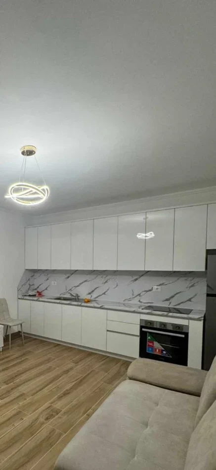 Tirane, jepet me qera apartament 1+1+parkim Kati 3, 70 m² 400 € (Shkoze , rruga Islam Rusi)