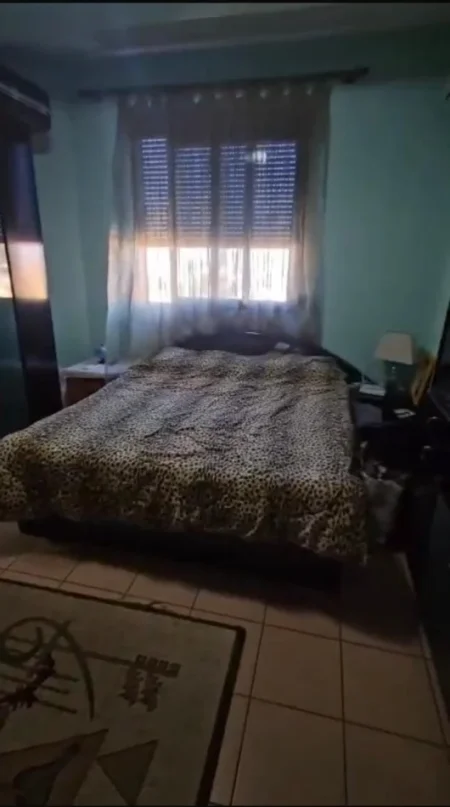 Tirane, jepet me qera apartament 2+1 Kati 5, 100 m² 600 € (Selvia)