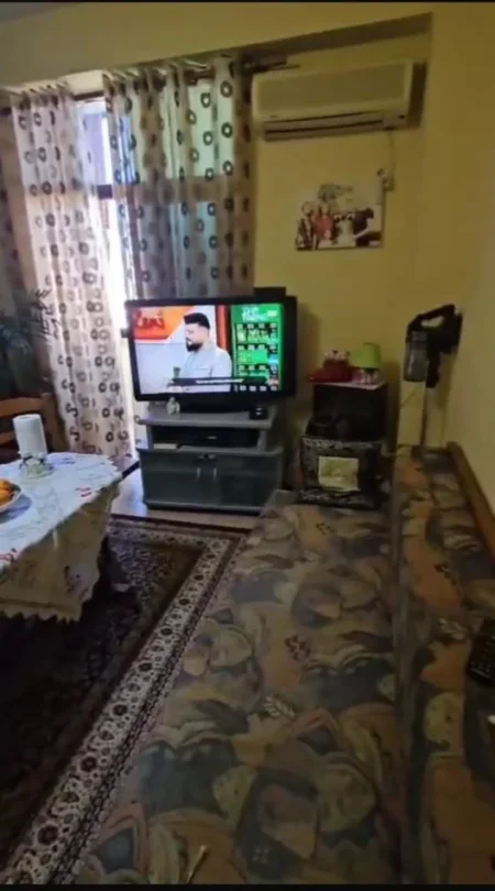 Tirane, jepet me qera apartament 2+1 Kati 5, 100 m² 600 € (Selvia)