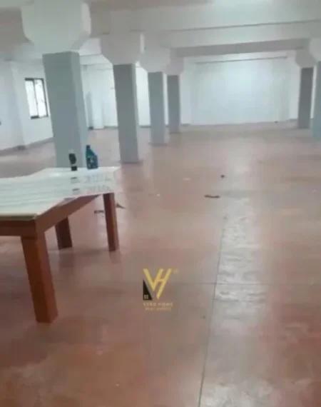 Tirane, jepet me qera magazine Kati 1, 500 m² 1.800 € (KMY,YZBERISHT)