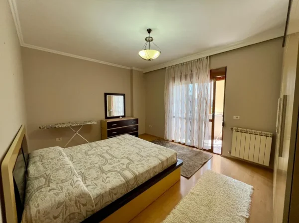 Tirane, jepet me qera apartament 1+1+Ballkon Kati 10, 70 m² 600 € (Shkolla e Baletit)