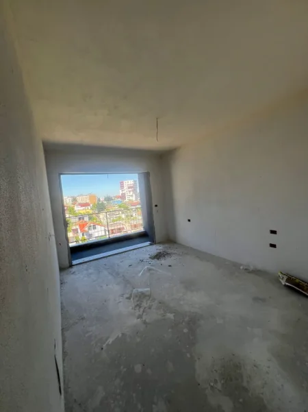 Tirane, shitet apartament 3+1 , 131 m² 203.000 € (Rrethi i Klanit)