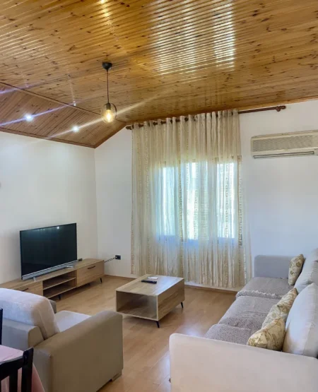 Tirane, jepet me qera apartament 2+1+Ballkon Kati 2, 90 m² 500 € (Zogu i Zi)