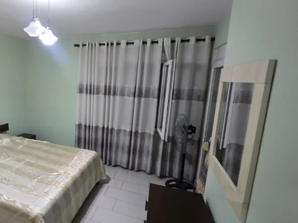 Tirane, jepet me qera apartament 2+1+Ballkon Kati 5, 95 m² 500 € (Astir)