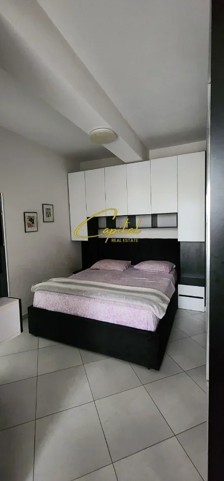 Tirane, jepet me qera apartament 2+1 Kati 3, 75 m² 550 € (GOLDEN PARK 3)