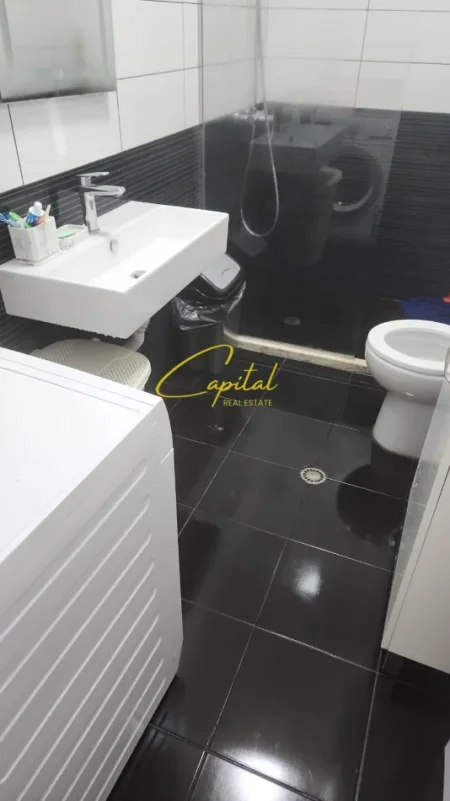 Tirane, jepet me qera apartament 2+1 Kati 3, 75 m² 550 € (GOLDEN PARK 3)