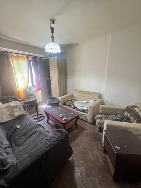 Tirane, jepet me qera apartament 2+1 Kati 9, 100 m² 500 € (Lulishtja Komuna e Parisit)