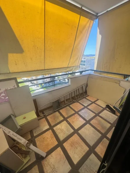 Tirane, jepet me qera apartament 2+1 Kati 9, 100 m² 500 € (Lulishtja Komuna e Parisit)