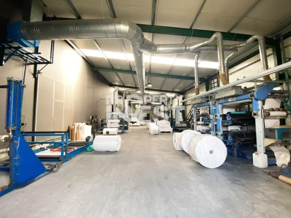 Tirane, shitet ambjent biznesi Kati 0, 7.260 m² (Autostrada Tirane-Durres)