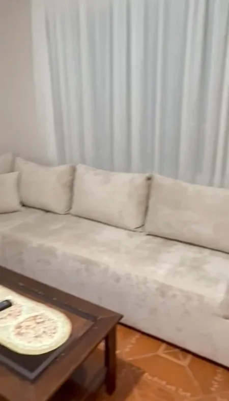🏡 JEPET APARTAMENT ME QERA NË QYTET STUDENTI 🏡 370 Euro