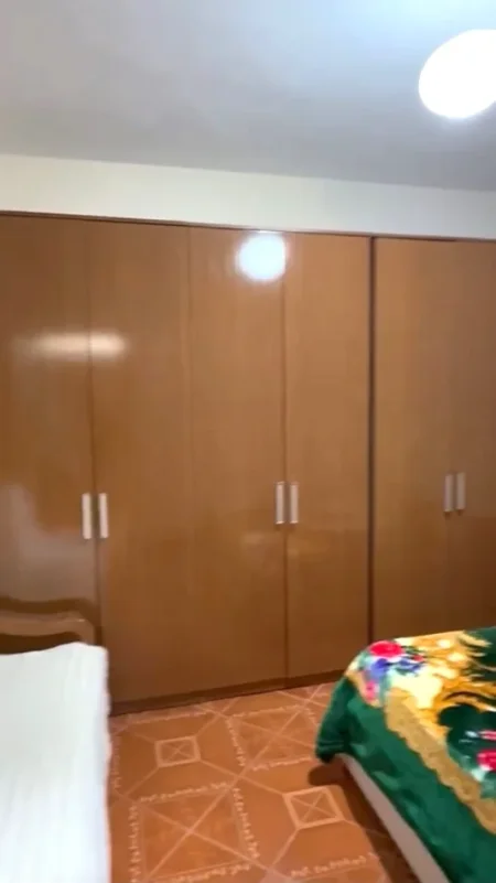 🏡 JEPET APARTAMENT ME QERA NË QYTET STUDENTI 🏡 370 Euro