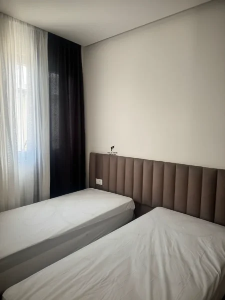 Tirane, jepet me qera apartament 1+1 Kati 1, 75 m² 450 € (5 maji)
