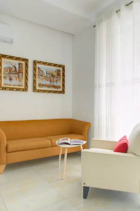 Tirane, jepet me qera apartament 1+1+Ballkon Kati 6, 55 m² 550 € (Rr. Siri Kodra, SiRI 2)