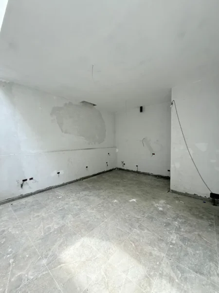 Tirane, shitet apartament 2 Katshe Kati 0, 334 m² 750.000 € (TEG)