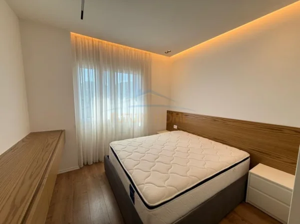 Tirane, jepet me qera apartament 2+1 Kati 6, 106 m² 1.300 € (KODRA E DIELLIT)