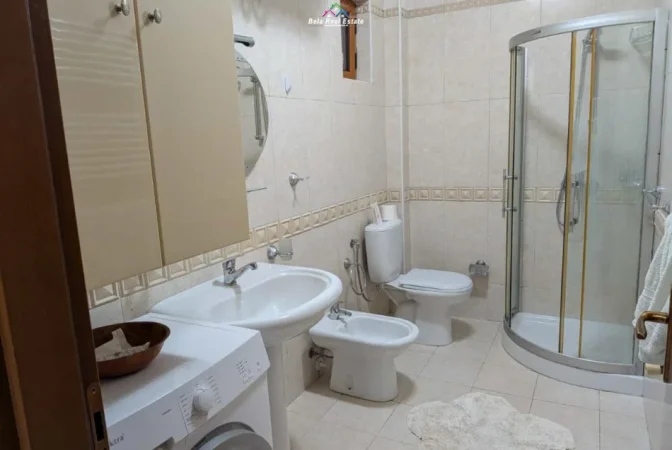 Tirane, jepet me qera apartament 1+1+Ballkon Kati 10, 70 m² 630 € (shkolla e baletit)