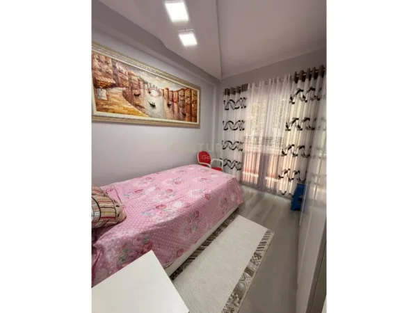 Tirane, jepet me qera apartament 2+1 Kati 1, 100 m² 