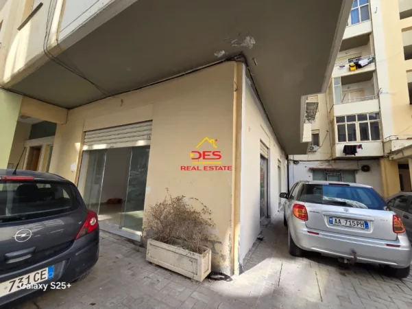 Vlore, shitet ambjent biznesi Kati 0, 33 m² (Lungomare)