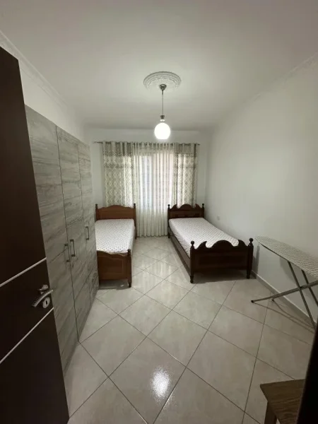 Tirane, jepet me qera apartament 2+1 Kati 7, 100 m² 550 € (ASTIR)