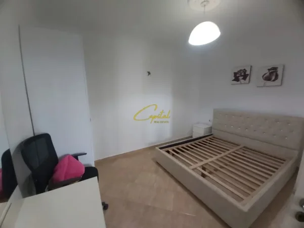 Tirane, jepet me qera apartament 2+1 Kati 6, 90 m² 550 € (ISH TREGU ELEKTRIK)