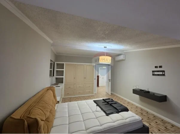 Tirane, shitet apartament 3+1 Kati 7, 330 m² 800.000 € (liqeni i tiranes)