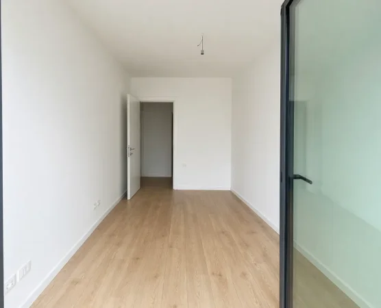 Tirane, jepet me qera zyre Kati 1, 93 m² 1.200 € (Lake View)