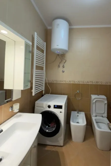 Tirane, jepet me qera apartament 1+1 Kati 3, 66 m² 650 € (21 DHJETORI)