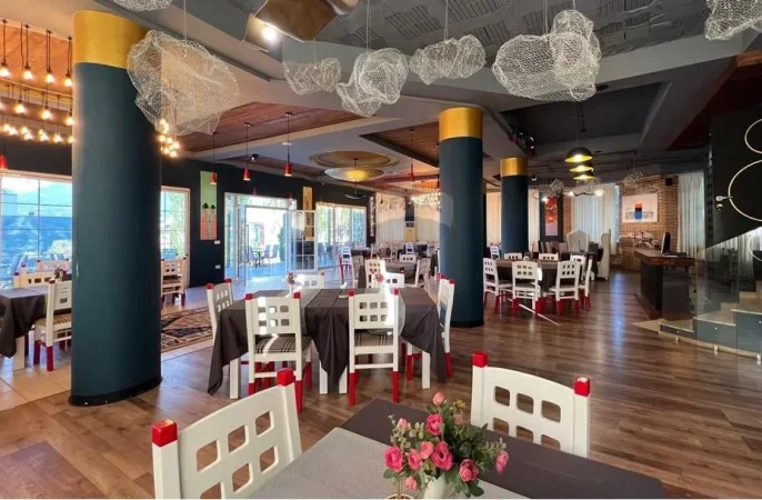 Tirane, shitet hotel , 2.940 m² (teg ID: 530281026-1012)