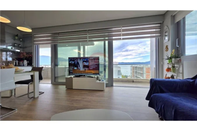 Vlore, shitet 2+1 , 110 m² 330.000 € (Rradhime)