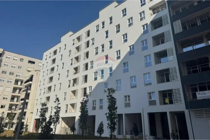 Tirane, shitet 3+1 , 143 m² 429.000 € (Komuna e Parisit)
