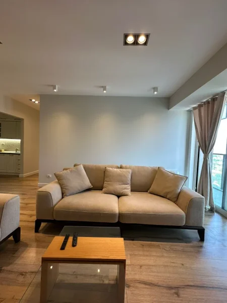 Tirane, jepet me qira apartament 2+1 Kati 13, 122 m² (Ambassador 3, Tirane)