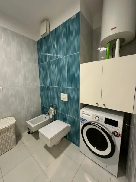 Tirane, jepet me qira apartament 2+1 Kati 13, 122 m² (Ambassador 3, Tirane)