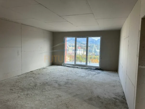 Tirane, jepet me qera ambjent biznesi Kati 0, 7.000 € (Kodra e Diellit 2)