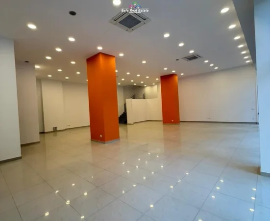 Tirane, jepet me qera dyqan Kati 0, 230 m² 6.000 € (delijorgji)