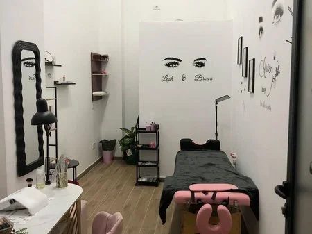 Tirane, jepet me qera dyqan Kati 0, 19 m² 350 € 