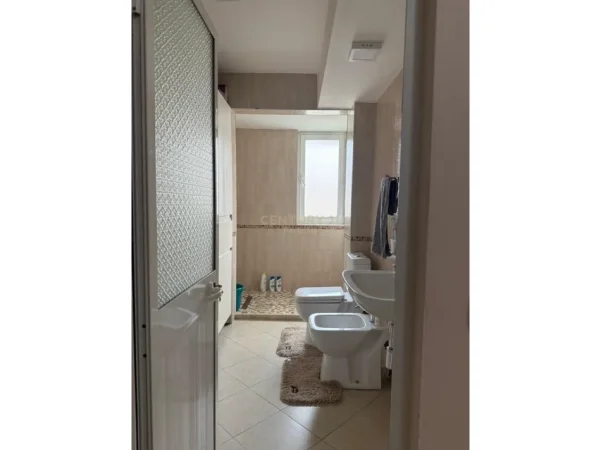 Tirane, shitet apartament 1+1 Kati 4, 54 m² 120.000 € 