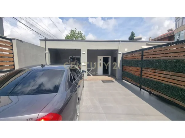 Tirane, shitet shtepi 1+1 Kati 0, 110 m² 175.000 € (don bosko)