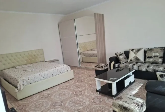 Tirane, jepet me qera apartament 1+1 Kati 1, 70 m² 450 € (Rruga E Dibres)