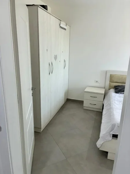 Tirane, jepet me qera apartament 1+1 Kati 3, 56 m² 400 € (Astir)